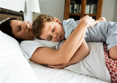 mom son .com|Mother And Son Sleeping In Bed stock videos and。